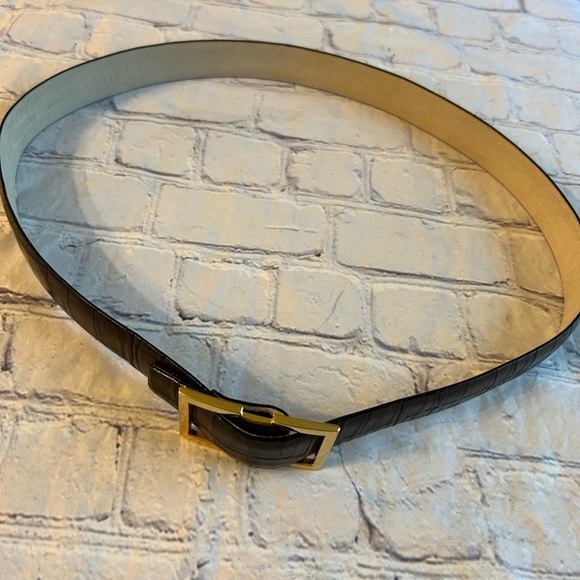 VINTAGE ELLEN TRACY GENUINE ITALIAN LEATHER CROC GOLD TONE BUCKLE WOMENS BELT M - Picture 6 of 11